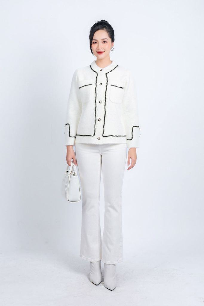 FOL448 - Áo len thời trang cao cấp dáng suông cổ tròn thân áo hoạ tiết đính khuy đá tạo kiểu - PANTIO