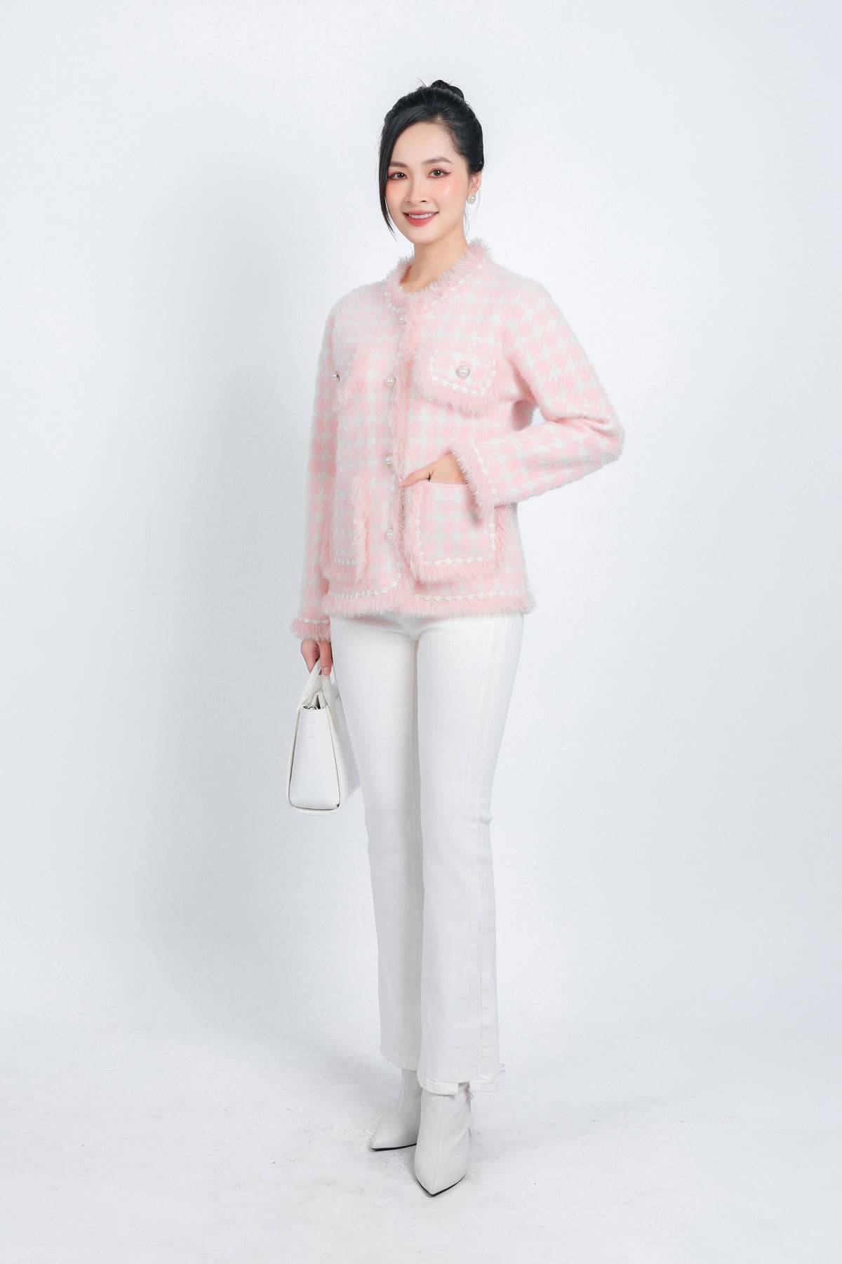 FOL449 - Áo khoác len thời trang cao cấp vải len nhũ dáng suông cổ tròn thân áo có nắp túi ốp tạo kiểu đính đá - PANTIO