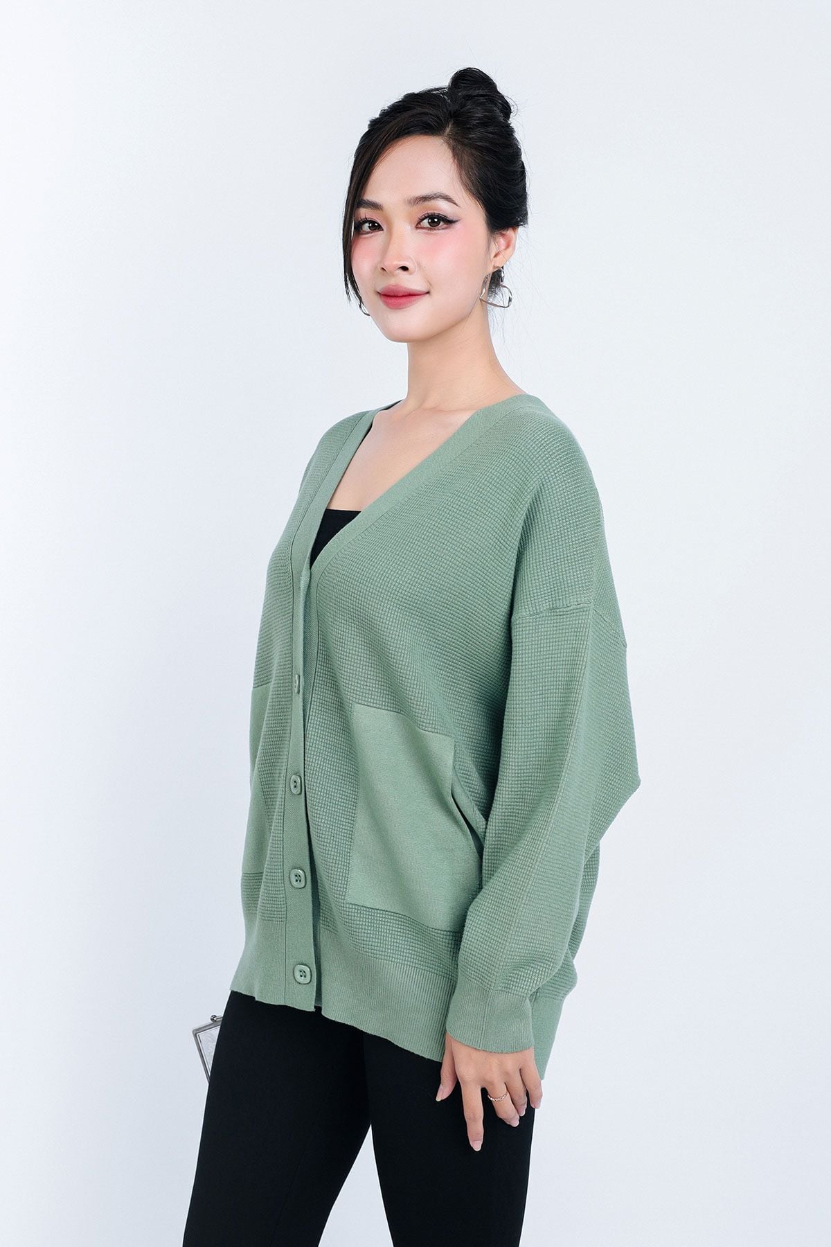 FOL450 - Áo len Cardigan cao cấp cổ chữ V có túi áo cài khuy thân trước - PANTIO