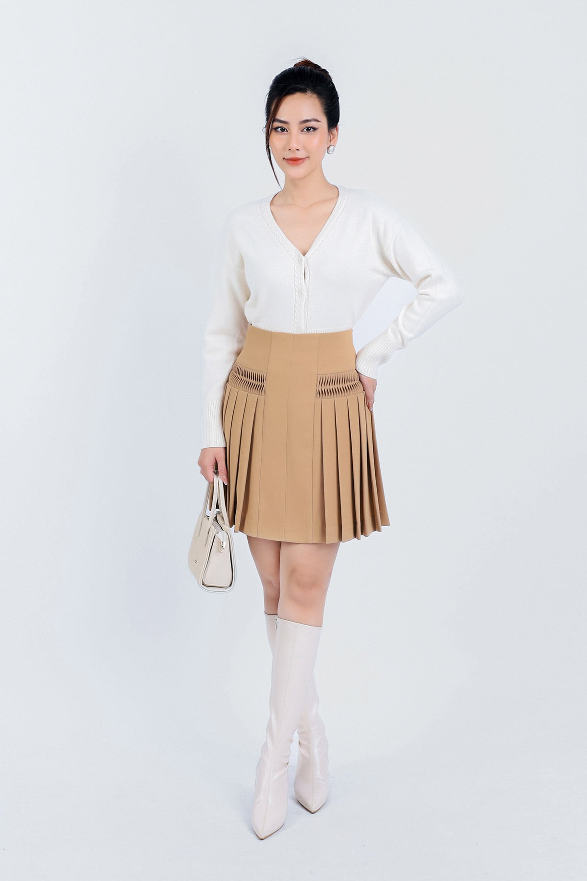 FOL451 - Áo len thời trang cao cấp dáng suông cổ xẻ chữ V cài khuy thân trước - PANTIO