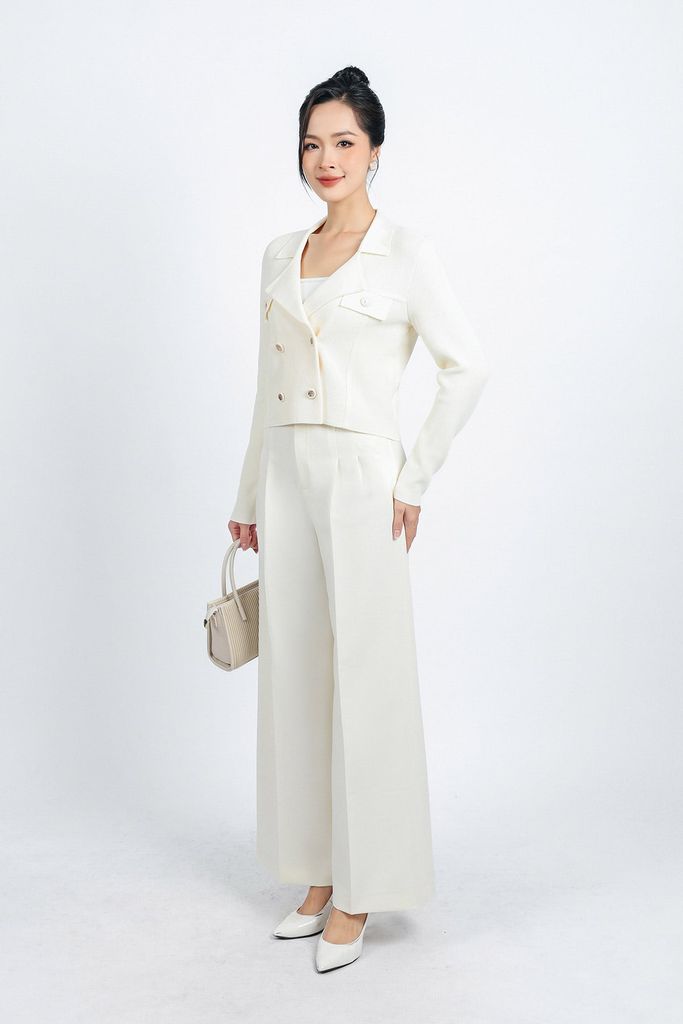 FOL453 - Áo len thời trang cao cấp dáng suông cổ hai ve thân áo đính khuy trang trí - PANTIO