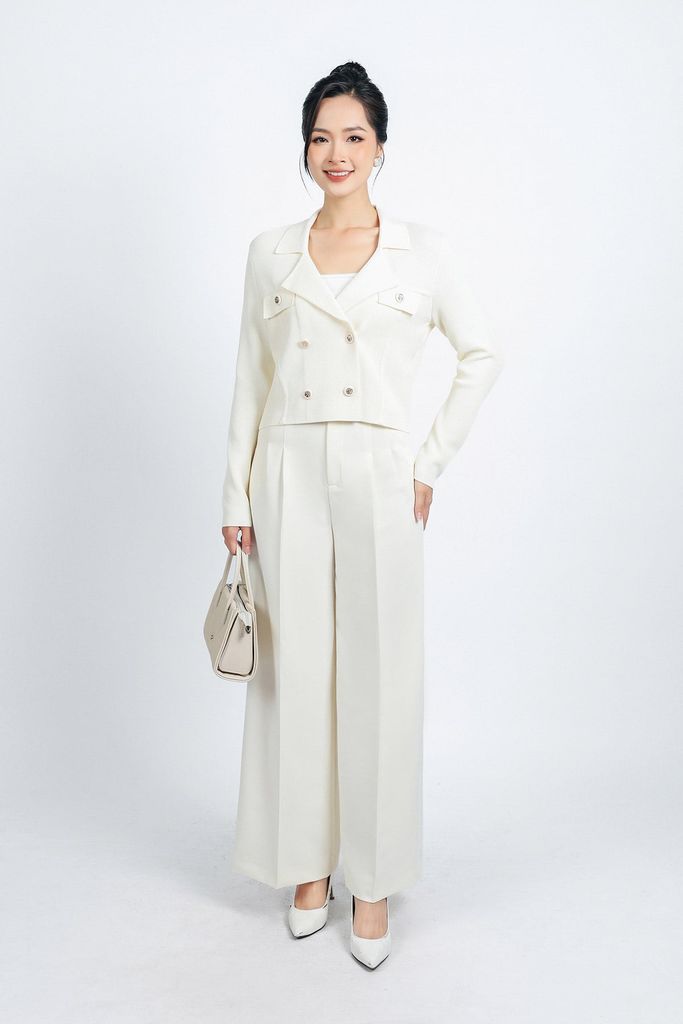 FOL453 - Áo len thời trang cao cấp dáng suông cổ hai ve thân áo đính khuy trang trí - PANTIO