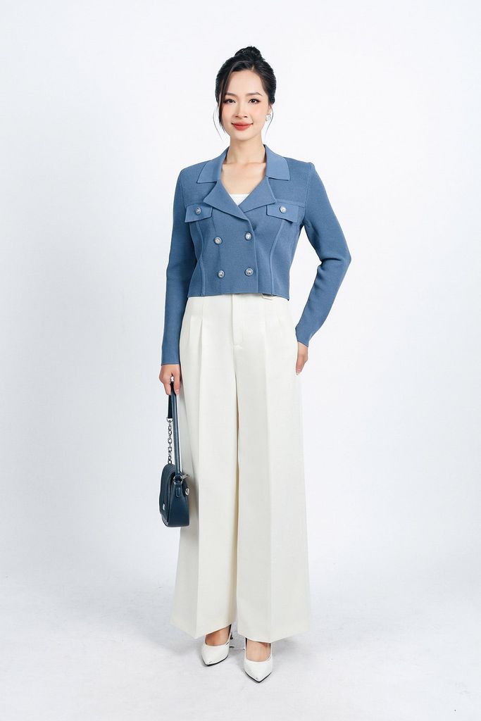 FOL453 - Áo len thời trang cao cấp dáng suông cổ hai ve thân áo đính khuy trang trí - PANTIO