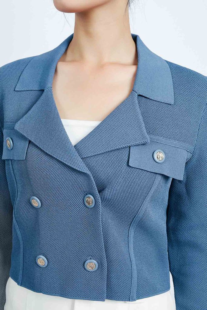 FOL453 - Áo len thời trang cao cấp dáng suông cổ hai ve thân áo đính khuy trang trí - PANTIO