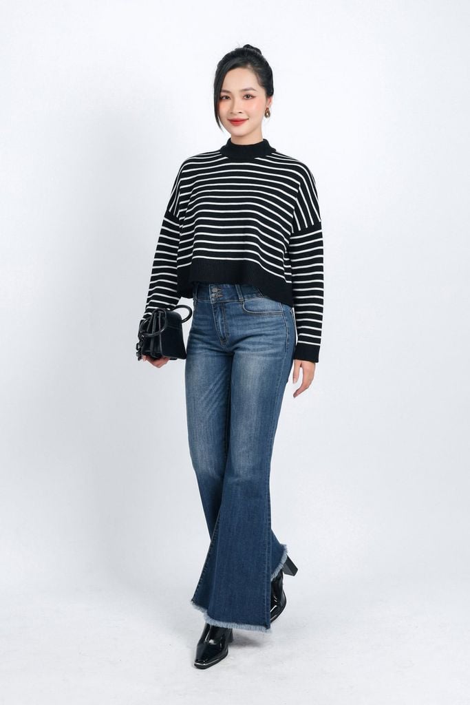 FOL461 - Áo len thời trang cao cấp dáng lửng cổ tròn hoạ tiết kẻ ngang - PANTIO