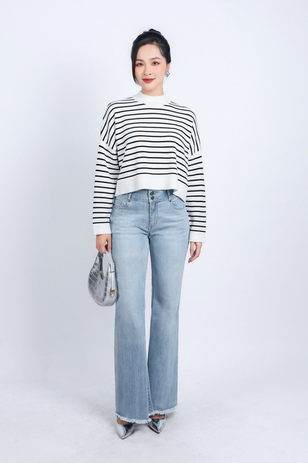 FOL461 - Áo len thời trang cao cấp dáng lửng cổ tròn hoạ tiết kẻ ngang - PANTIO