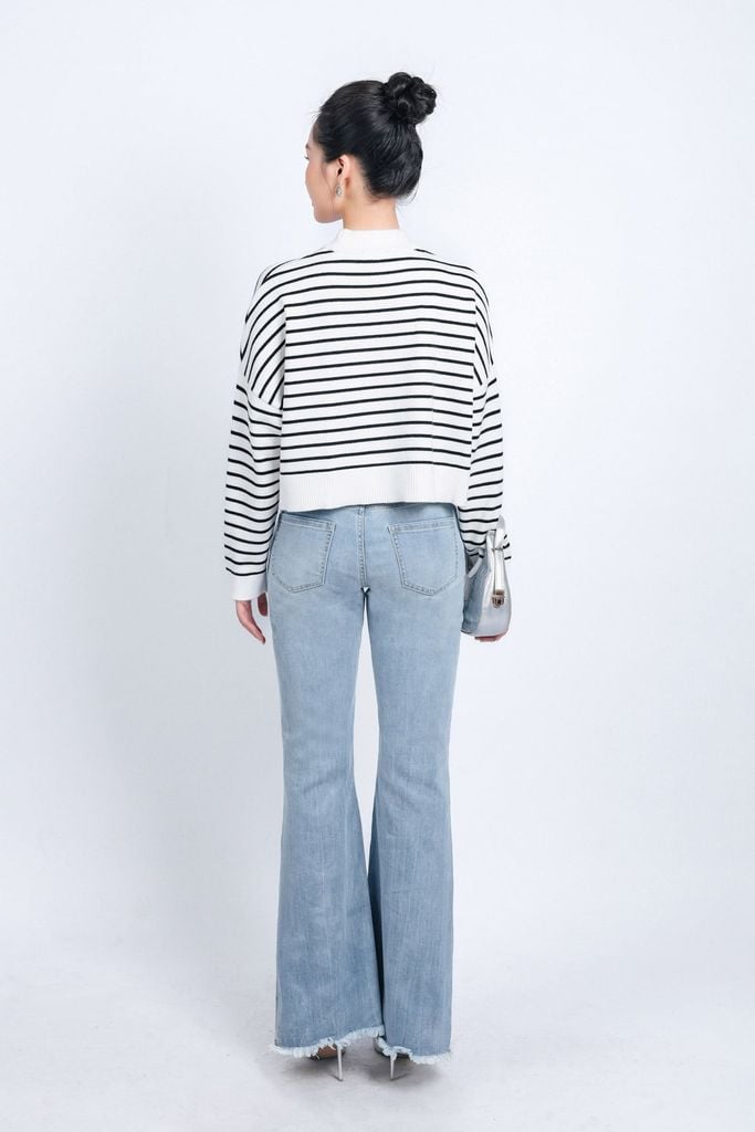 FOL461 - Áo len thời trang cao cấp dáng lửng cổ tròn hoạ tiết kẻ ngang - PANTIO