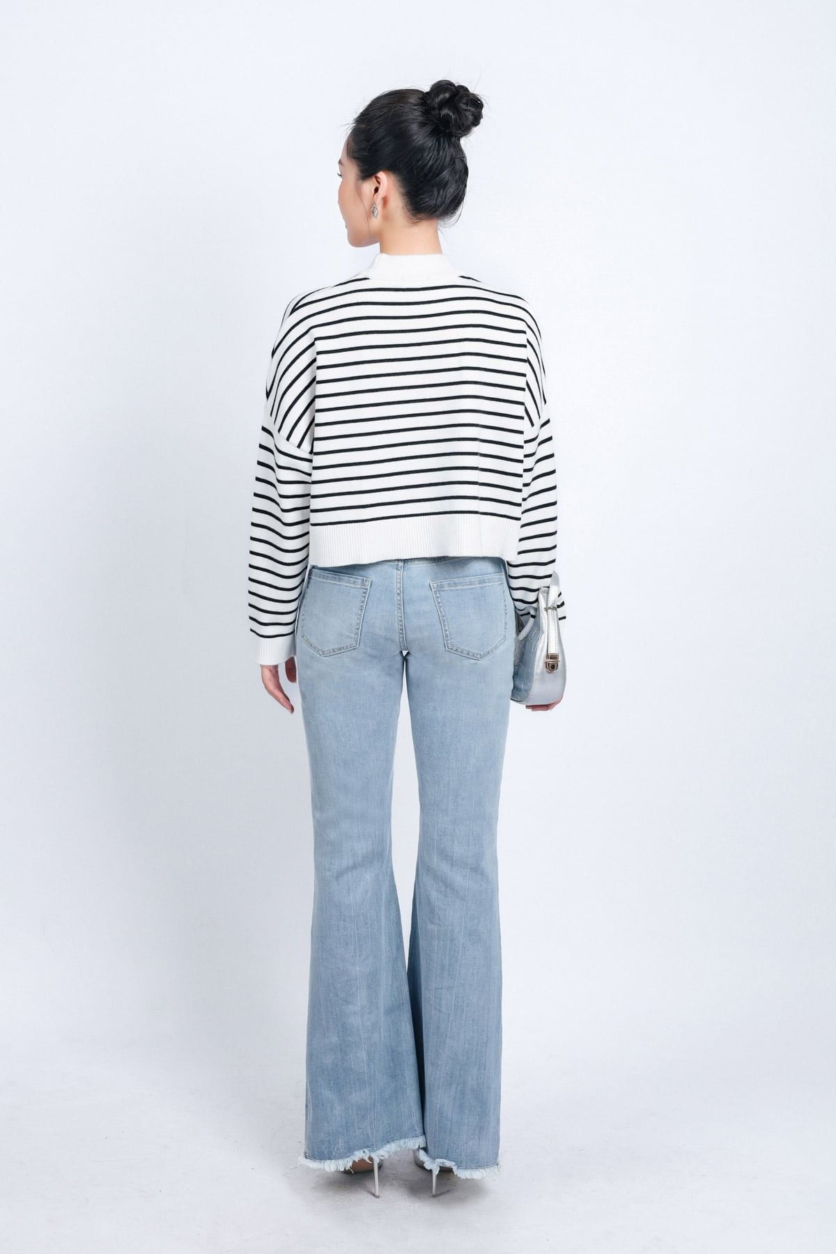 FOL461 - Áo len thời trang cao cấp dáng lửng cổ tròn hoạ tiết kẻ ngang - PANTIO