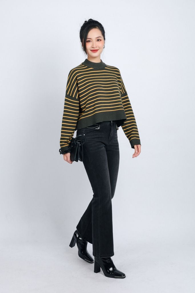 FOL461 - Áo len thời trang cao cấp dáng lửng cổ tròn hoạ tiết kẻ ngang - PANTIO