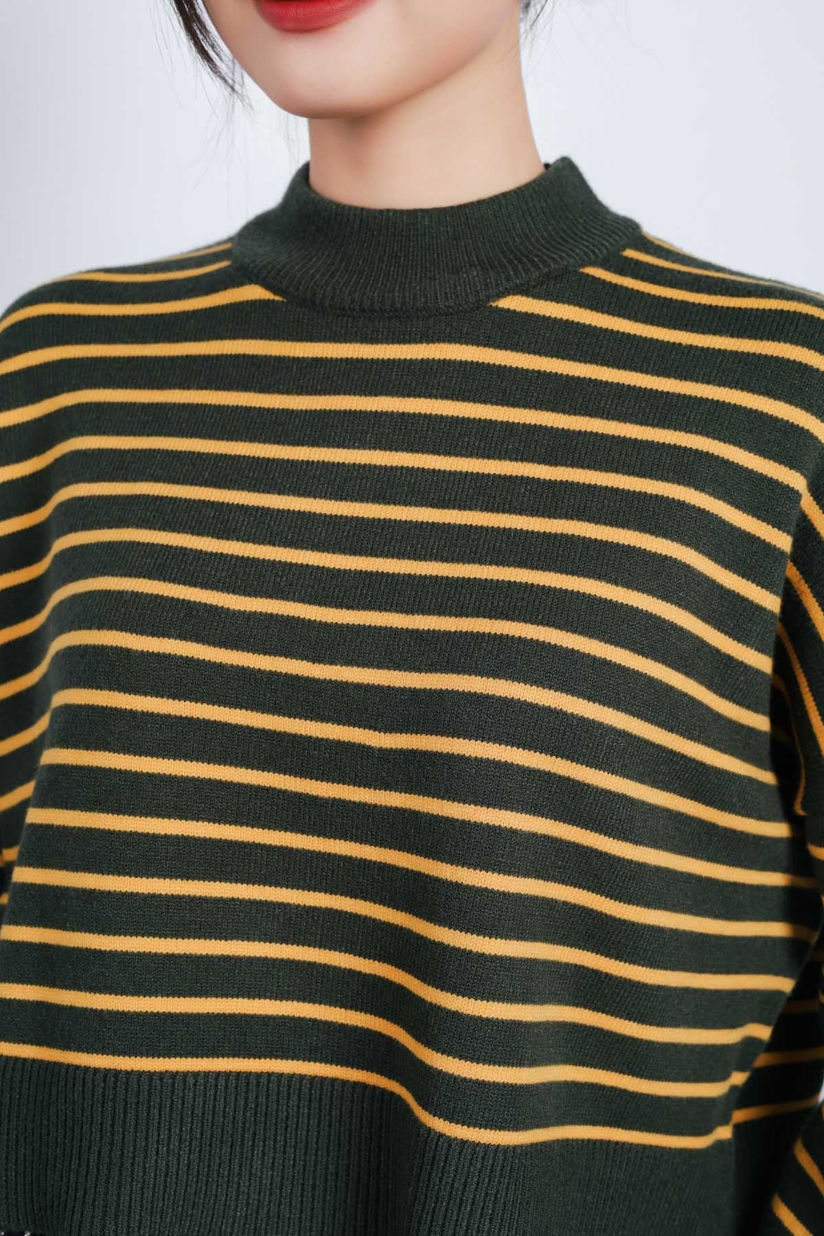 FOL461 - Áo len thời trang cao cấp dáng lửng cổ tròn hoạ tiết kẻ ngang - PANTIO