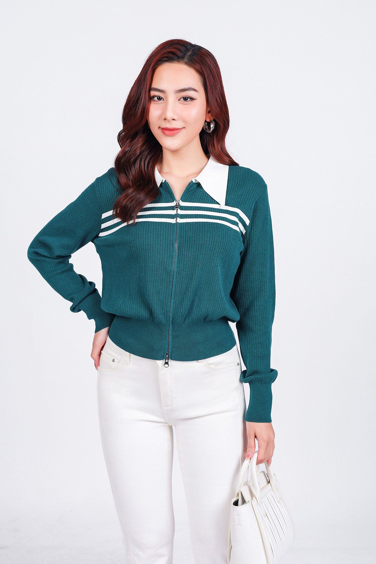 FOL464 - Áo len thời trang cao cấp dáng suông cổ đức ngực áo hoạ tiết kẻ ngang gấu áo bo ôm co giãn khoá thân trước - PANTIO