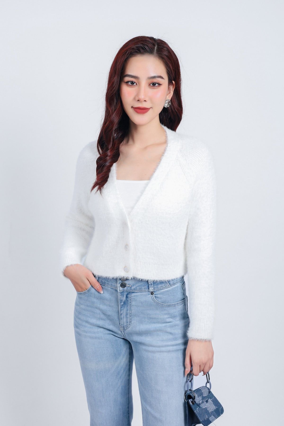 FOL465 - Áo khoác len lông mềm thời trang cao cấp dáng ôm cổ xẻ V cài khuy trước - PANTIO