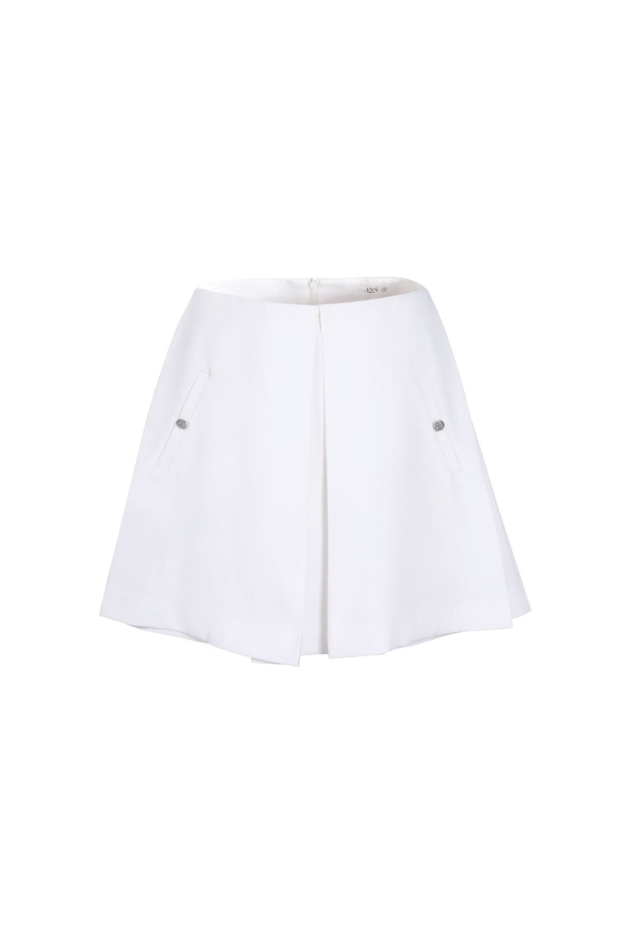 FQN9382 - Quần short dáng A, túi cơi giả đính cúc, khóa thân sau, cạp liền, ly súp to thân trước giả váy - JAN.