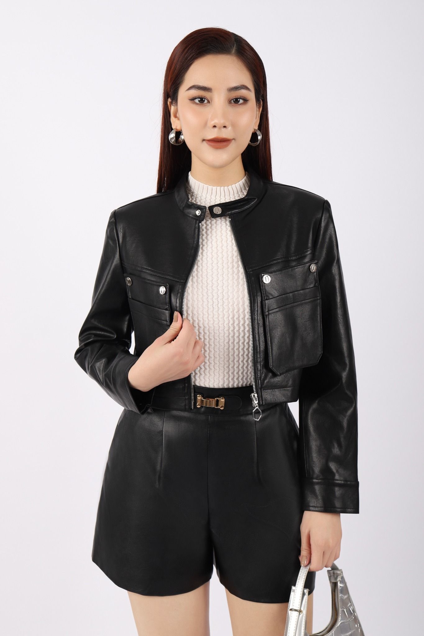 FVO048 - Áo khoác da cao cấp dáng croptop cổ tròn phối túi thân ngực tạo kiểu - PANTIO