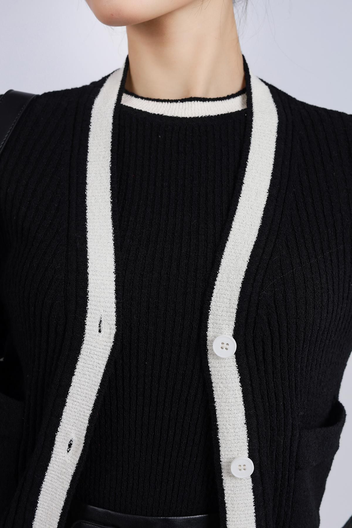 BKL415 - Áo khoác len thời trang cao cấp dáng ôm cài khuy thân trước - PANTIO