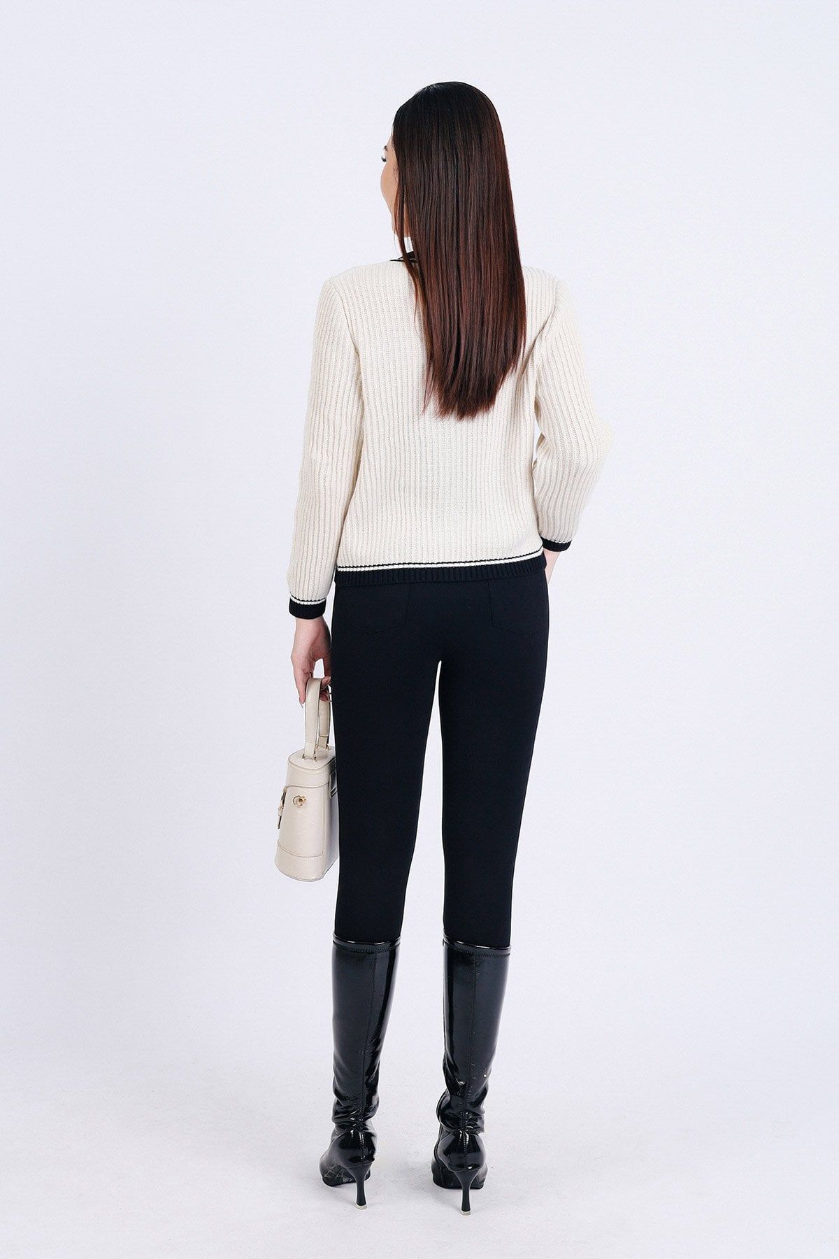 FOL407 - Áo len thời trang cao cấp dáng suông cổ tròn có túi áo cài khuy thân trước - PANTIO