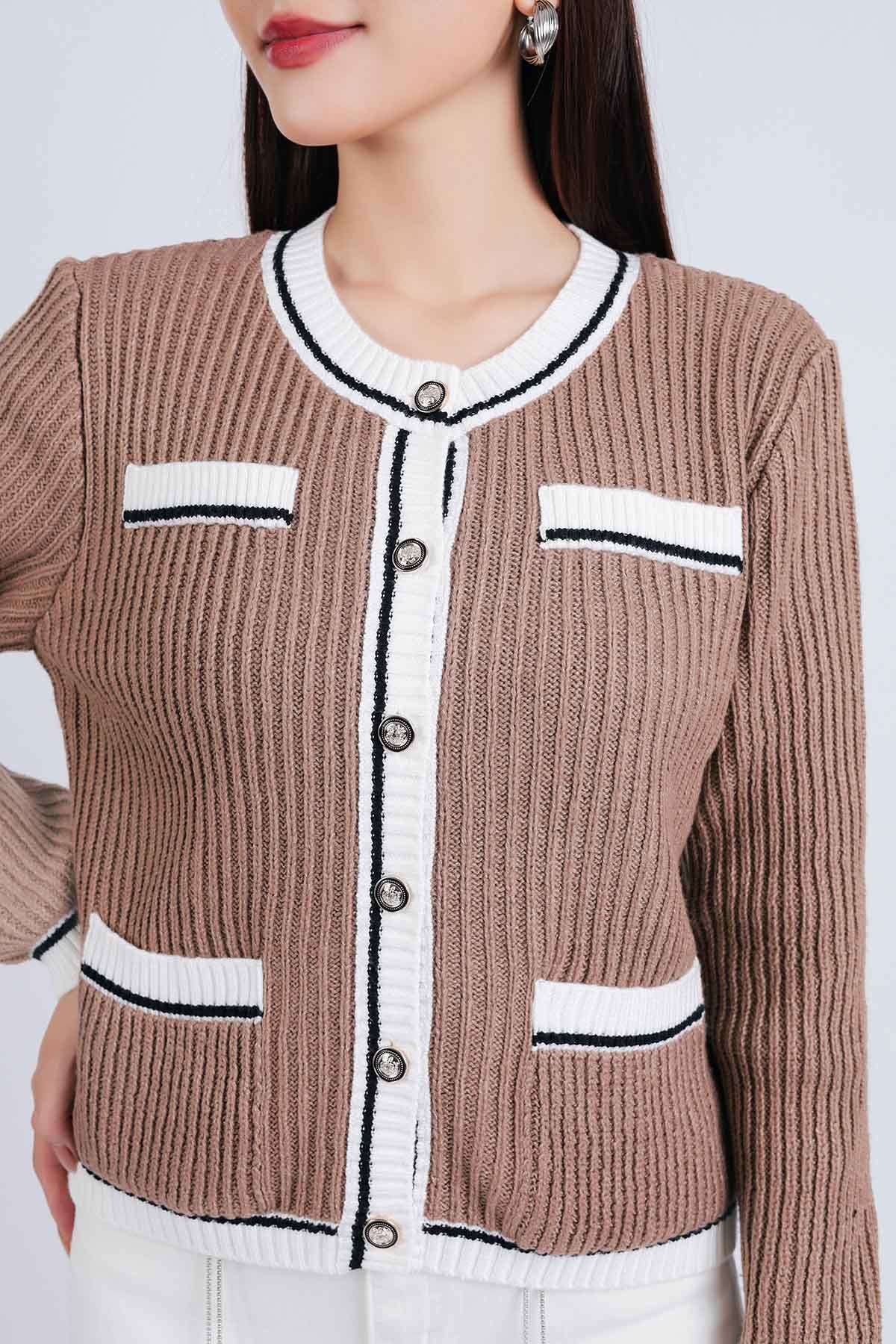 FOL407 - Áo len thời trang cao cấp dáng suông cổ tròn có túi áo cài khuy thân trước - PANTIO