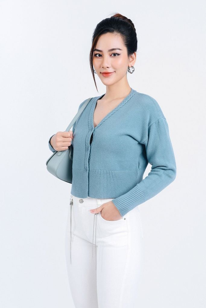 FOL451 - Áo len thời trang cao cấp dáng suông cổ xẻ chữ V cài khuy thân trước - PANTIO