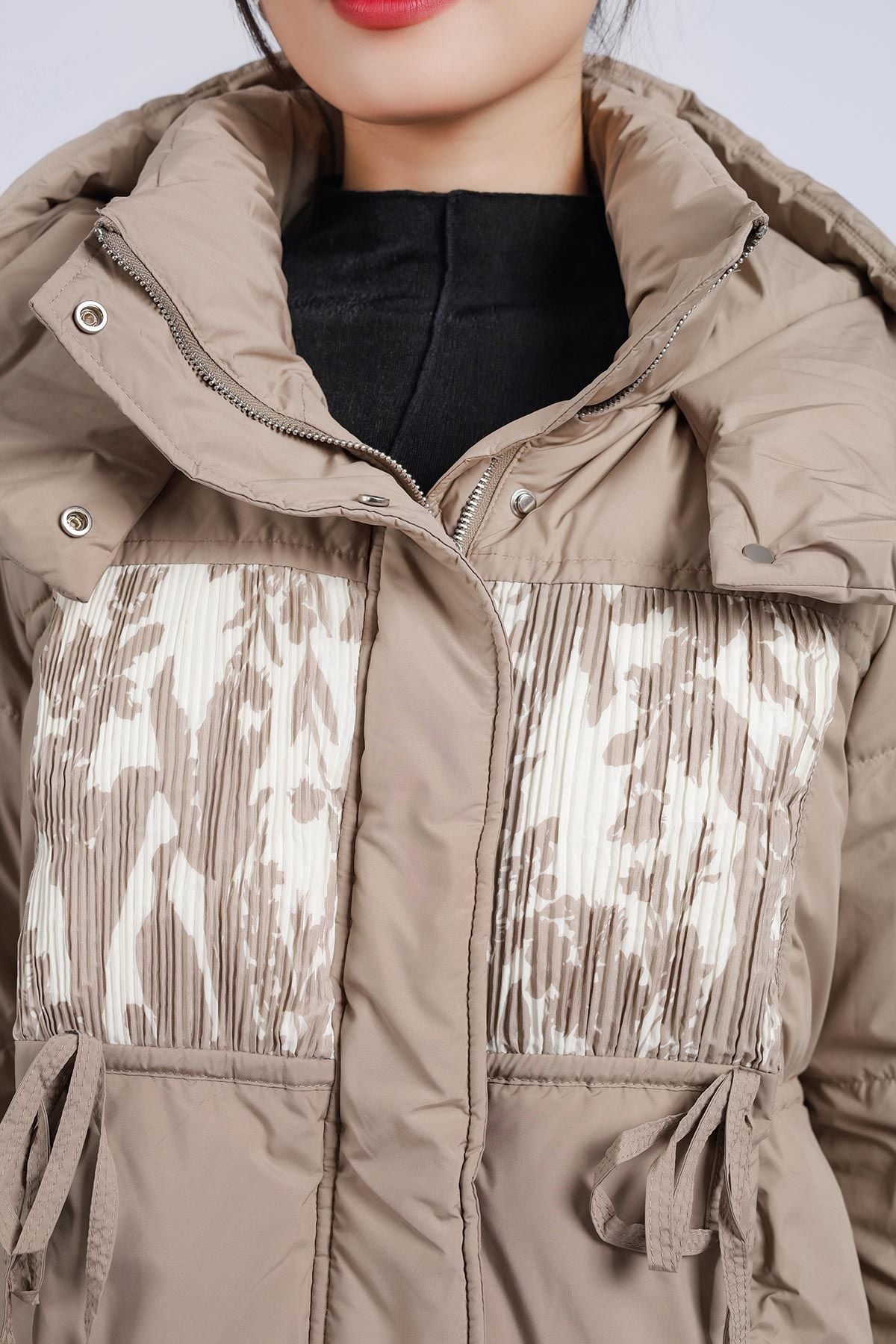 FMV060 - Áo phao lông vũ cao cấp dáng suông ngắn có mũ eo phối dây rút thân áo hoạ tiết thời trang - PANTIO