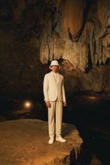 Áo Blazer trắng dệt hoa chìm