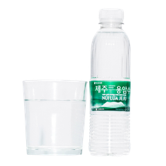 Thùng Nước Núi Lửa Jeju 330ml