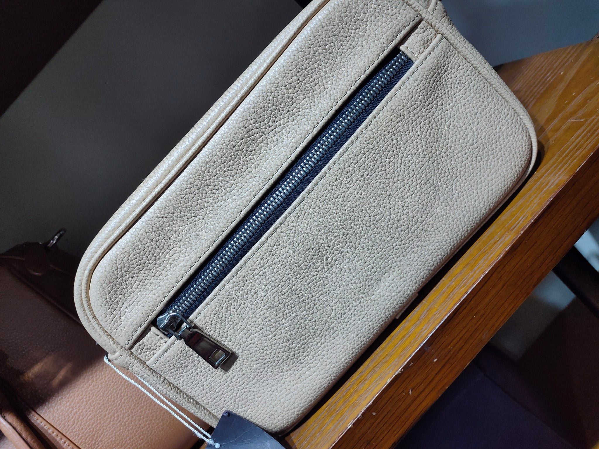  CLUTCH AND CROSSBODY - Túi nữ da thật cao cấp màu be - GV96-01 