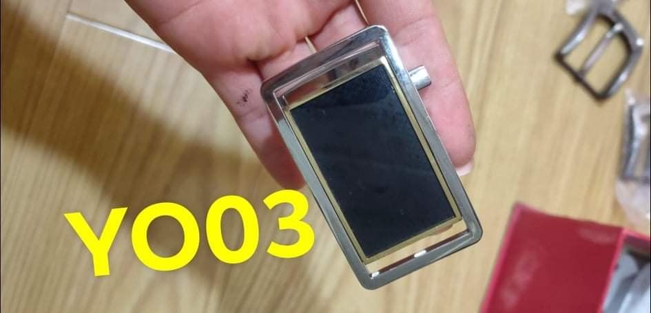  YO03 - mặt khóa mica viền đậm 