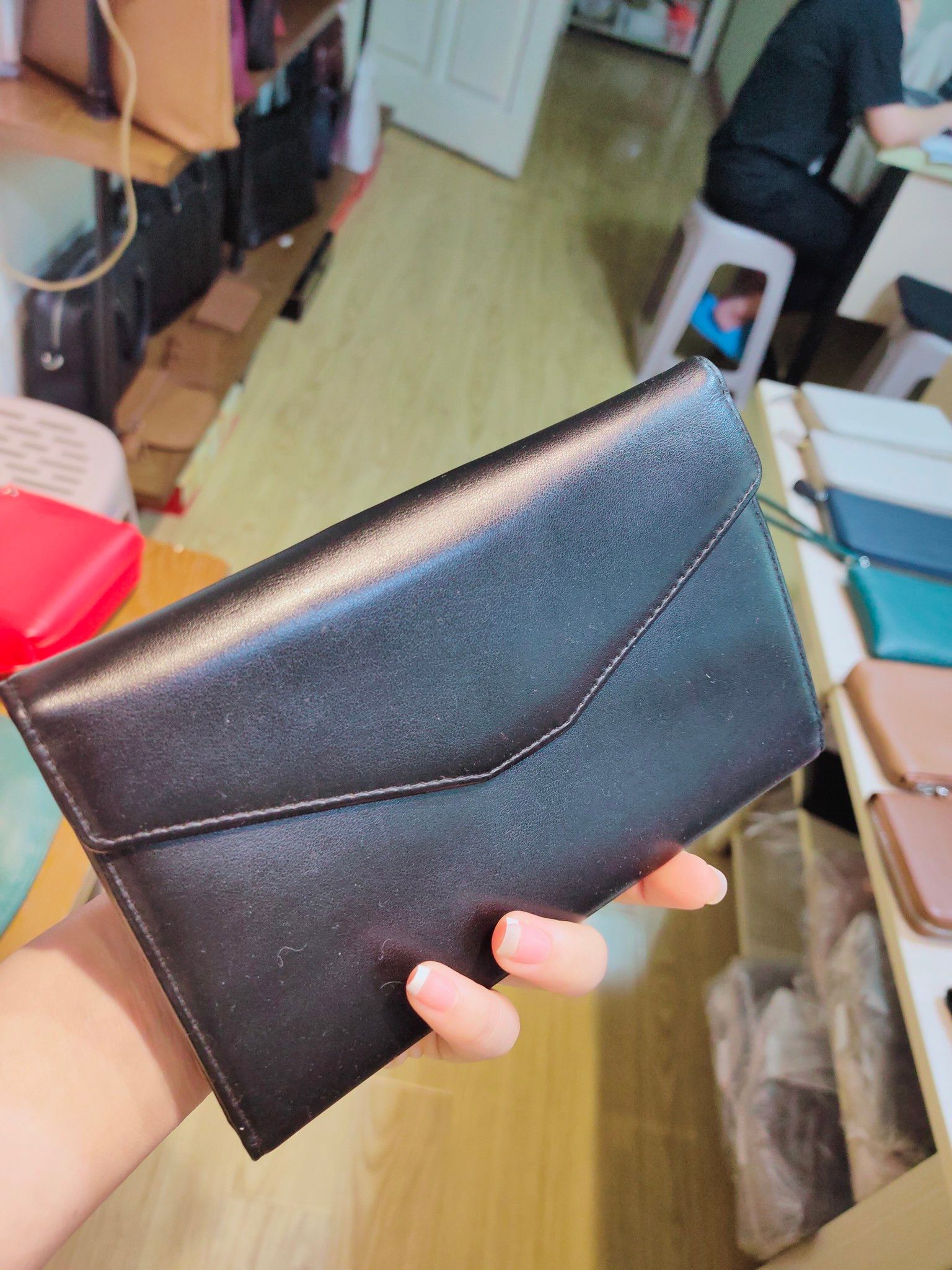  HV13-10 - Ví 3 gấp nữ màu đen 