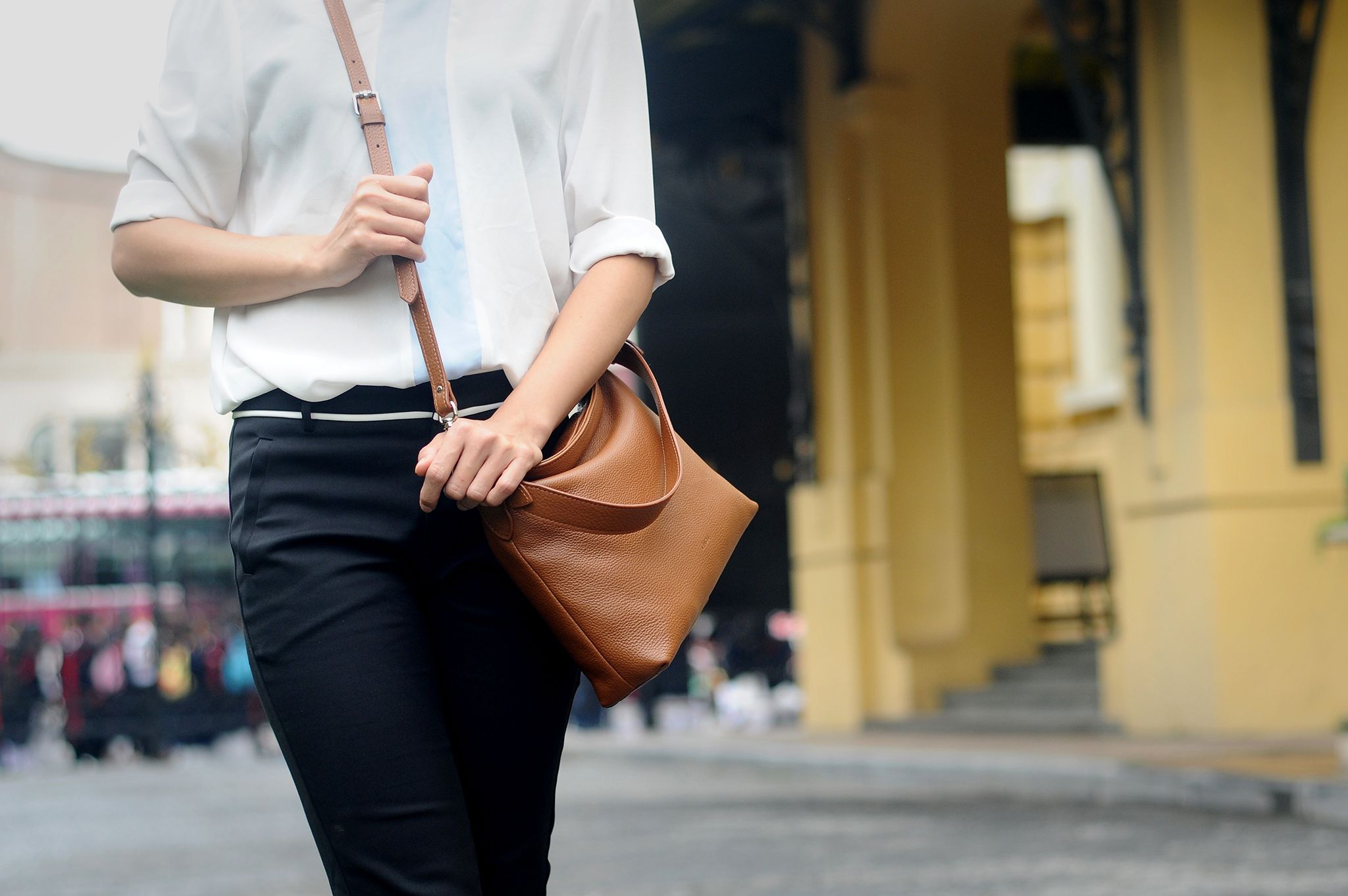  GINA HOBO - TÚI XÁCH NỮ DA THẬT CAO CẤP MÀU VÀNG BÒ- GX99-20 