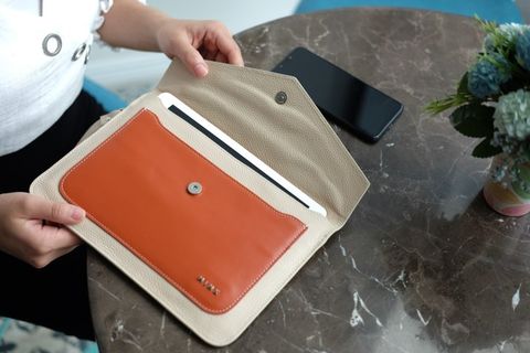 HERA – Tablet Clutch – IW05-2644 