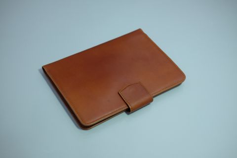  GW08- Clutch bìa sổ có cúc bấm 