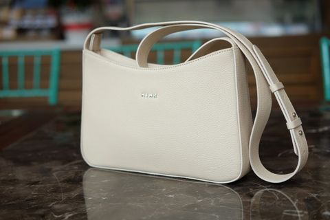  BERRY- Túi đeo chéo, đeo vai da bò thật màu be IT05-01 