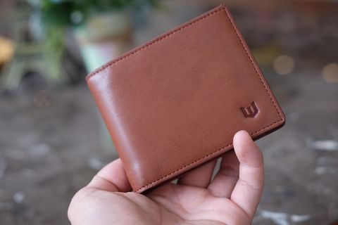  BOM- Ví da nam da dê thật dáng ngang màu nâu đậm IQ56-20 