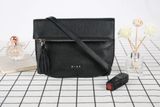  CARA Crossbody Bag IW02-Màu đen 