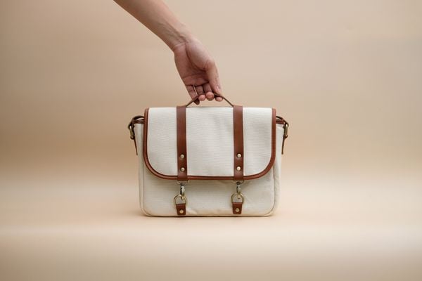  Túi Messenger M - Signature 