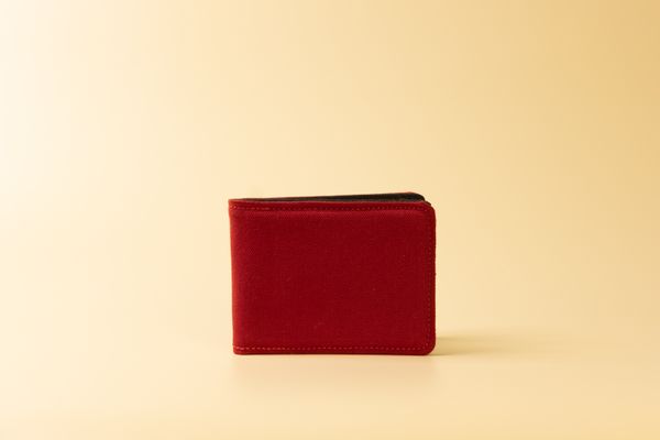  tặng kèm BIFOLD WALLET - NGANG 