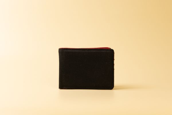  tặng kèm BIFOLD WALLET - NGANG 