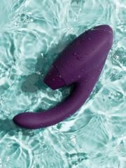 Sex toy WOMANIZER Lovehoney Inside Out - Màu Mận Chín