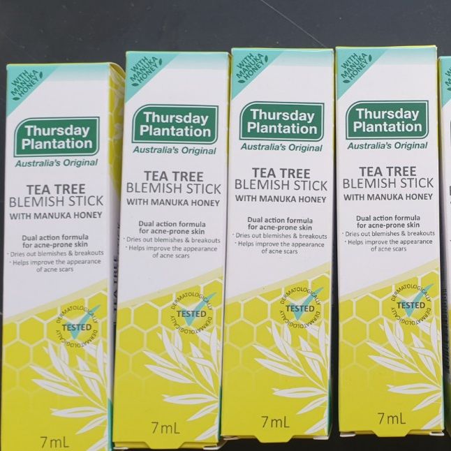 Thanh chấm mụn tinh dầu tràm trà mật ong Thursday Plantation Tea Tree Blemish Stick With Manuka Honey của Úc 7ml