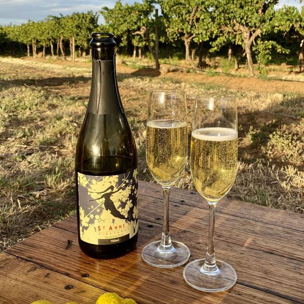 Vang nổ St Annes Sparkling Brut