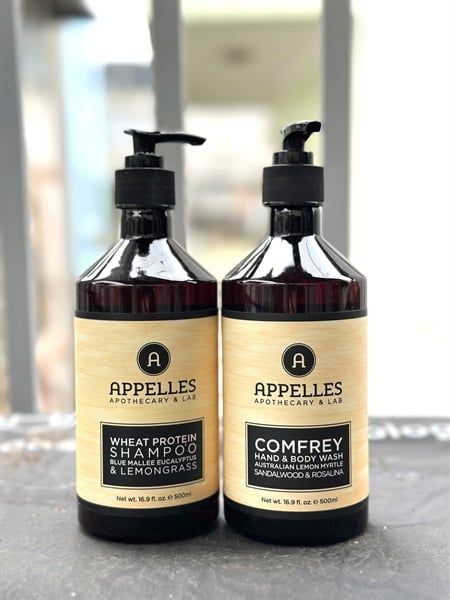 Cặp Dầu Gội Applles Wheat Protein & Sữa Tắm Comfrey Hand & Body Wash (500ml x2)