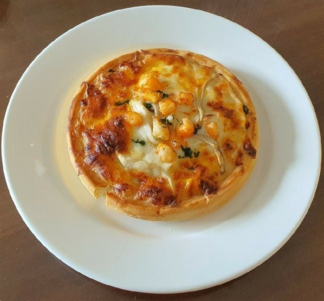 Pizza mini áp chảo Deep Dish Double Cheese - Vị Gà Sốt Kem Phomai