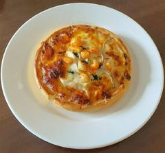 Pizza mini áp chảo Deep Dish Double Cheese - Vị Gà Sốt Kem Phomai