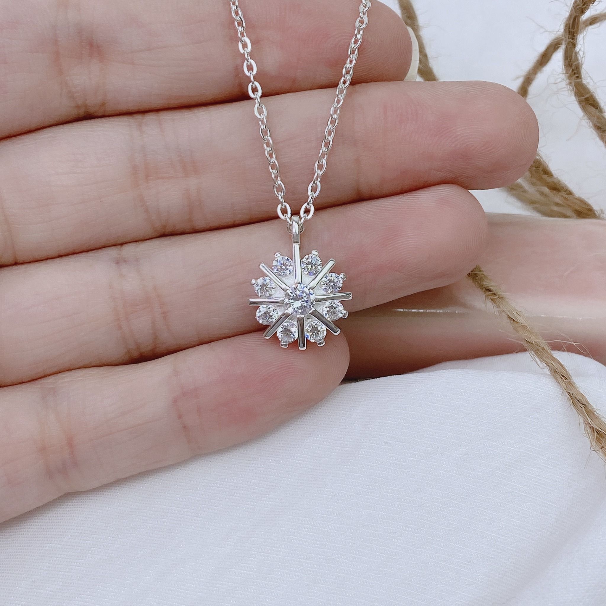  Dây chuyền hoa đá N447 