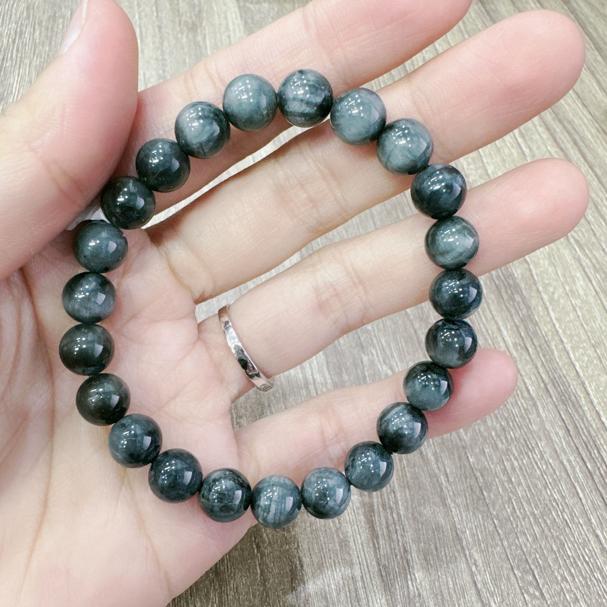  S084 Vòng đá mắt chim ưng xám 