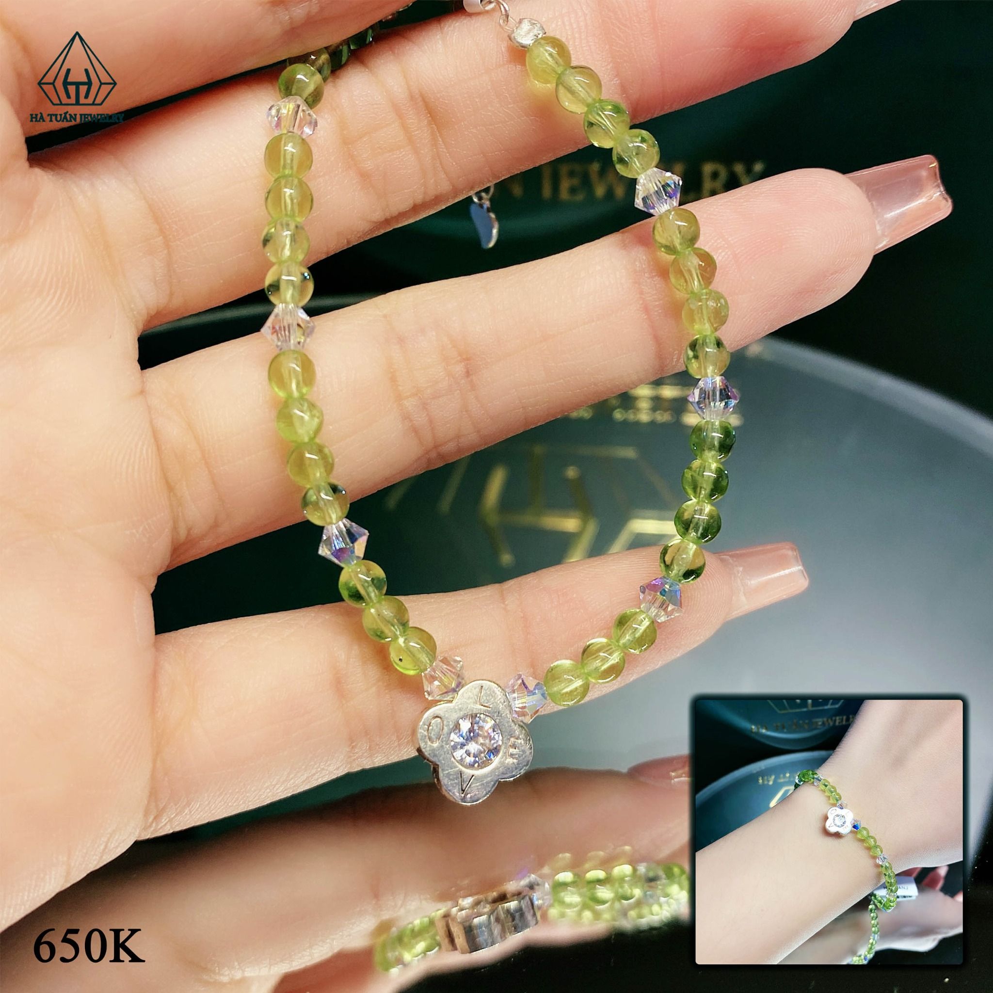 SC056 VÒNG ĐÁ PERIDOT MIX CHARM HOA LOVE 
