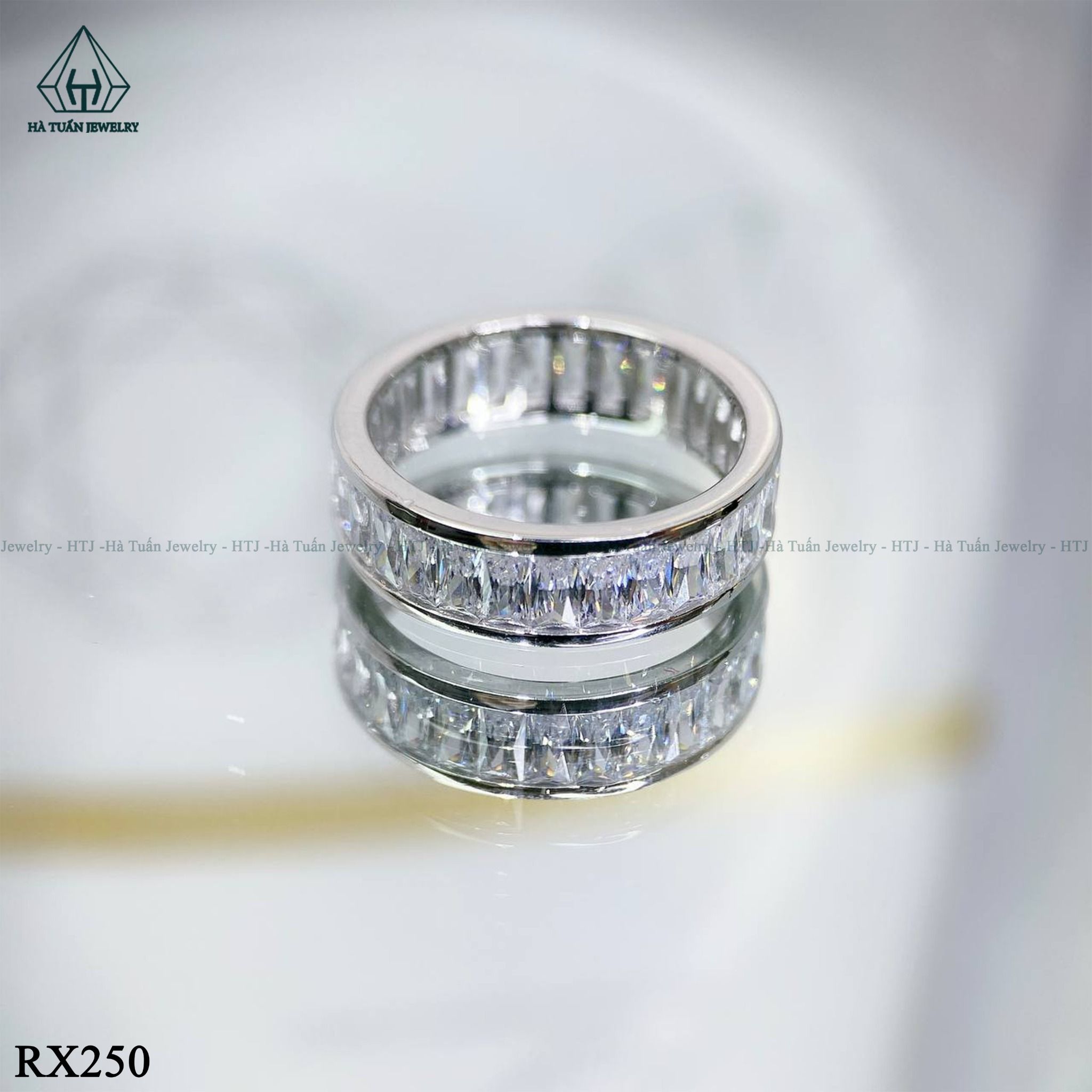 RX250 Nhẫn Full 1 hàng Baguette 