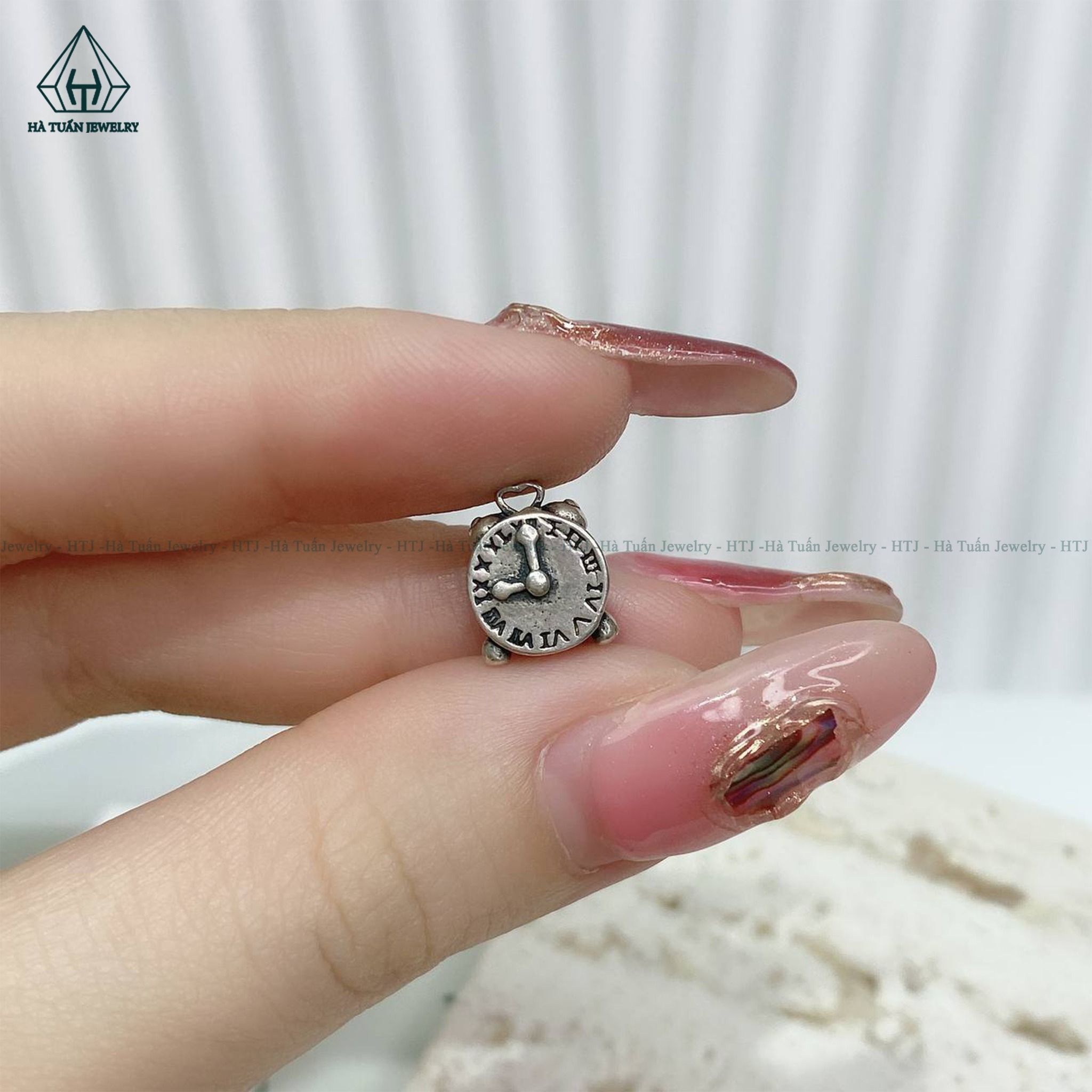  C273 Charm đồng hồ 