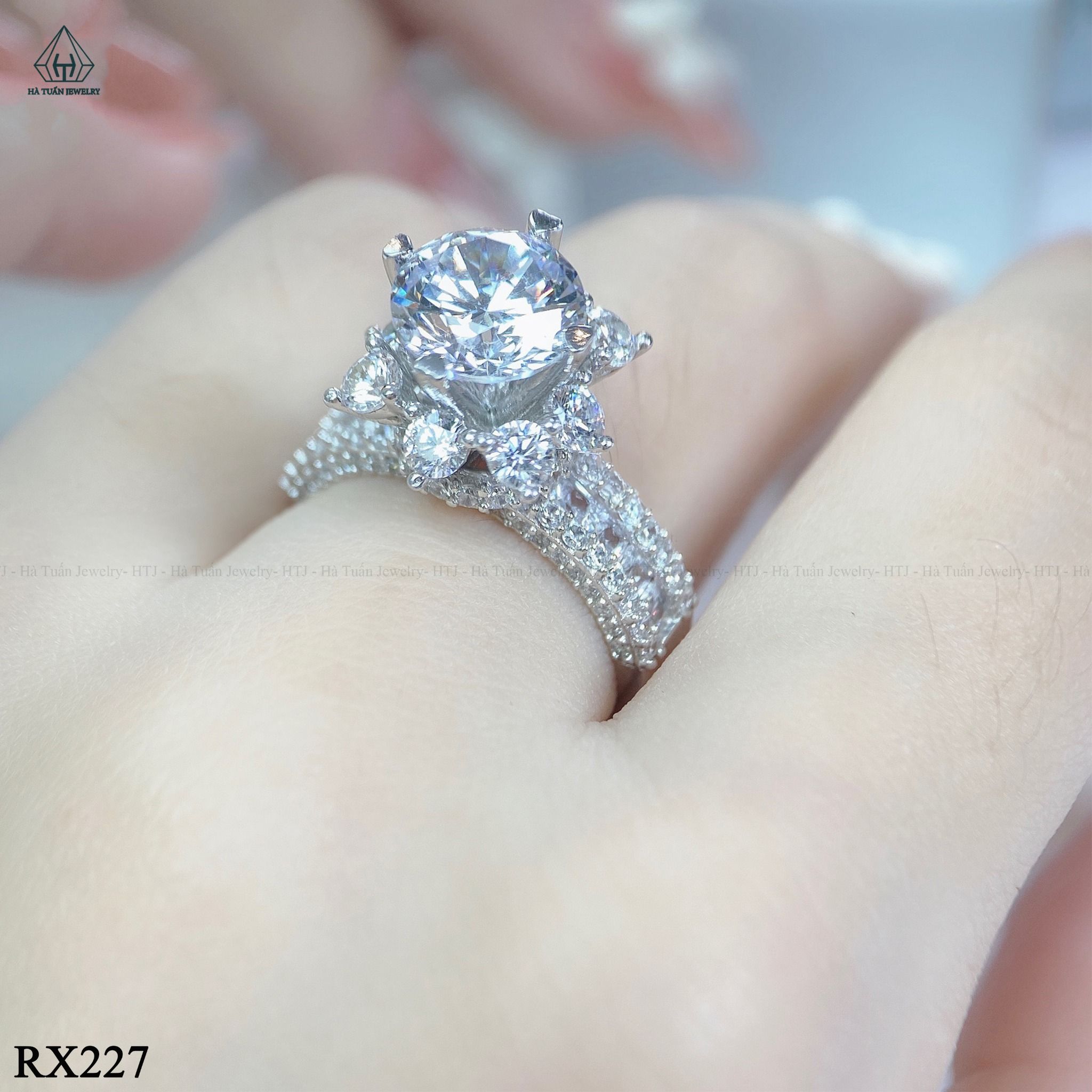  RX227 8.1mm Nhẫn 4 chấu nữ hoàng 