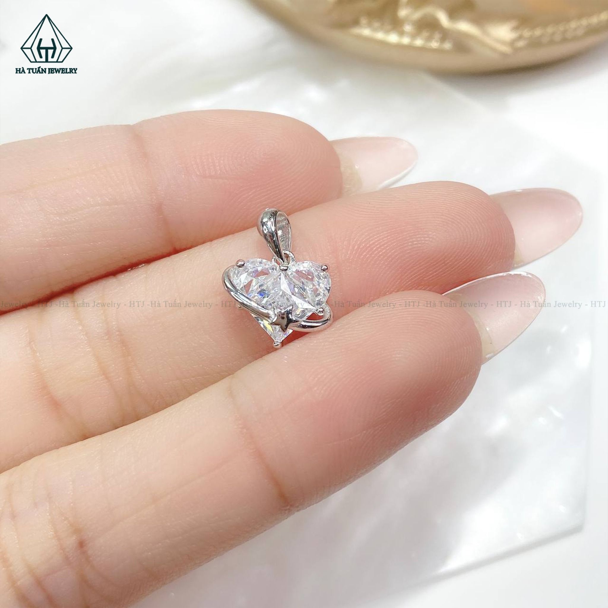  P370 Mặt dây trái tim 